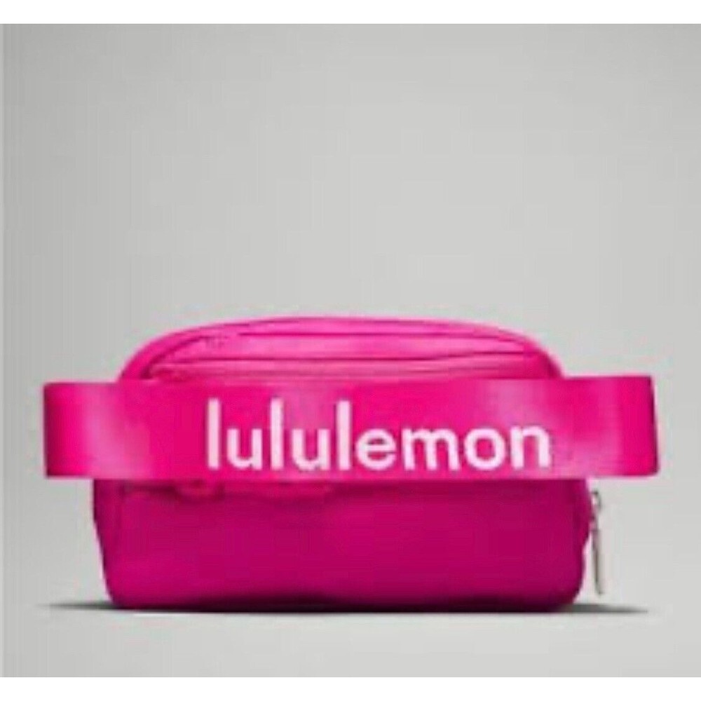 Lululemon Athletica Everywhere Belt Bag Sonic Pink White‎ Logo New